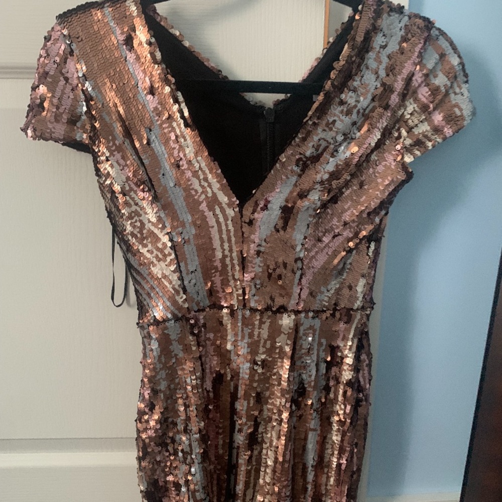 Dress the population. XS. neutral colors.